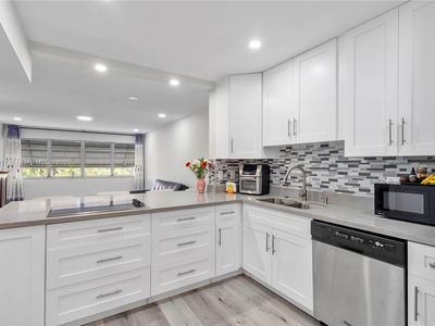 215 SE 3rd Ave APT 303B