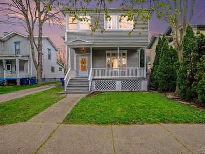 908 N Van Buren St