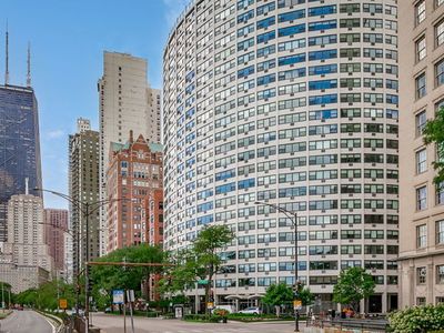 1150 N Lake Shore Dr APT 22A