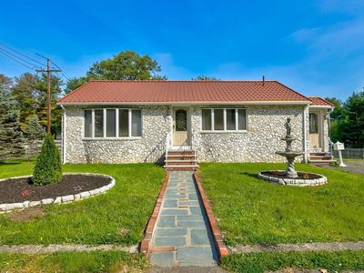 2 Herrick Rd