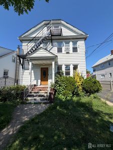 924 Monroe Ave
