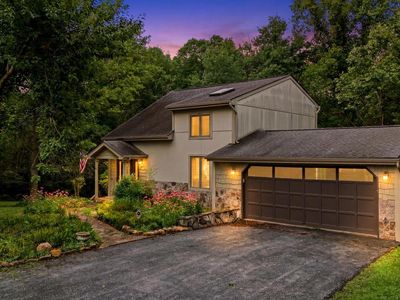 661 Panorama Dr