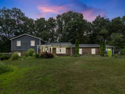 3950 Queen Oaks Dr