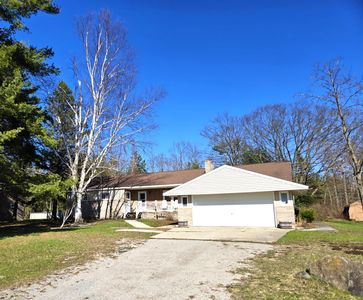 1051 Highland Ct