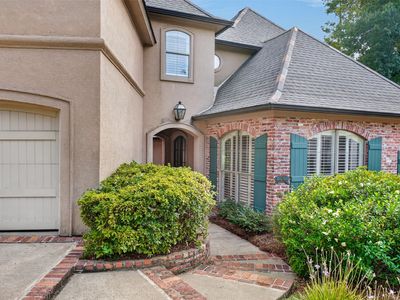 18 Beaux Rivages Dr