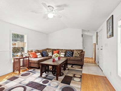 105 Oakview Hwy