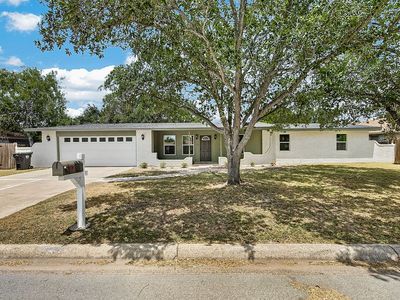 712 N Padre Ave