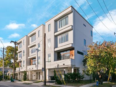 Property at 604 Oakley St, Houston, TX