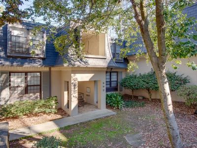14 Cantey Pl NW