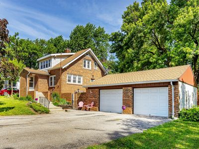 825 Maxwelton Dr