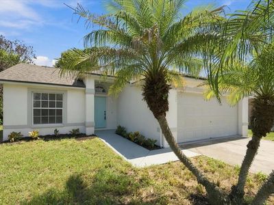 352 LAKE DAISY CIRCLE