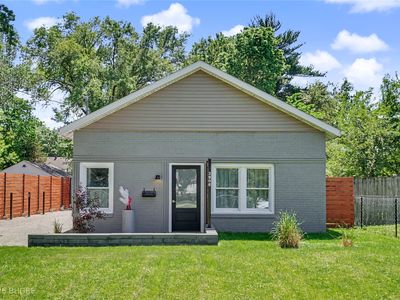 2906 Adams Ave