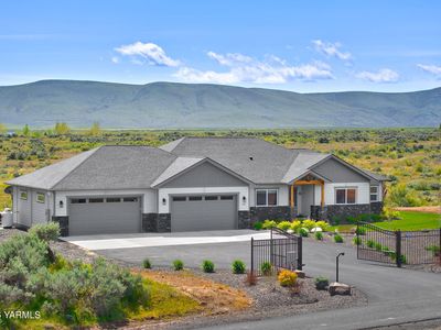 448 Red Tail Rd