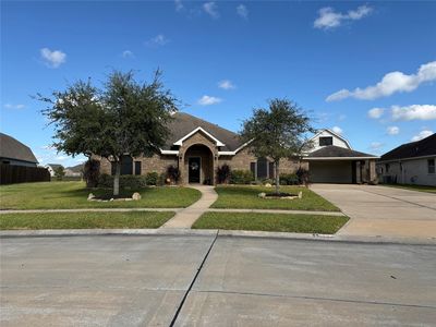 Property at 6703 Hawkins St, Manvel, TX