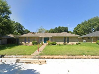 104 Chieftain Dr