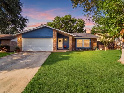 6647 Country Field Dr