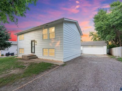 404 Maple St