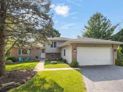 907 Wescott Rd