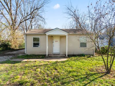 1710 W Belmont Street