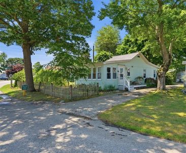 286 Namquid Dr