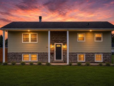 Property at 708 E 11th St, Vinton, IA