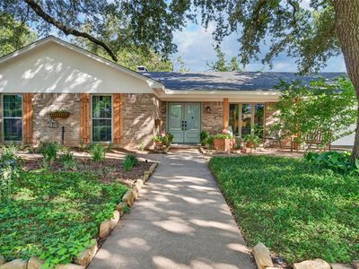 3206 Village Park Dr
