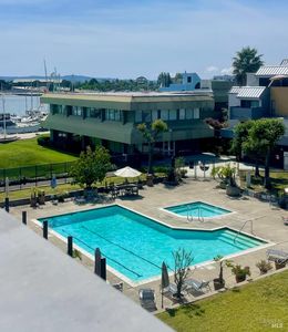 1 Embarcadero W #355
