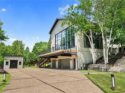 6 Jaycee Dr