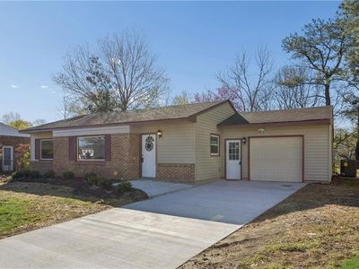 3905 W Colonial Pkwy