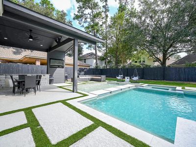 13606 Champions Centre Dr