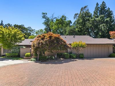 2800 Calle Vista Way
