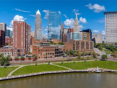 1444 W 10th St APT 604