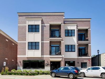 514 Hillgrove Ave #303