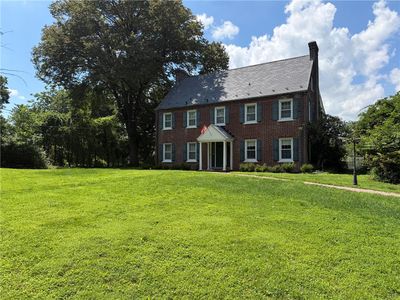 1841 Main St