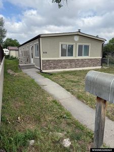 Property at 605 S 8th St, Douglas, WY