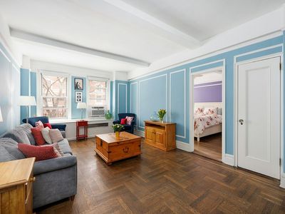269 W 72nd St APT 2A