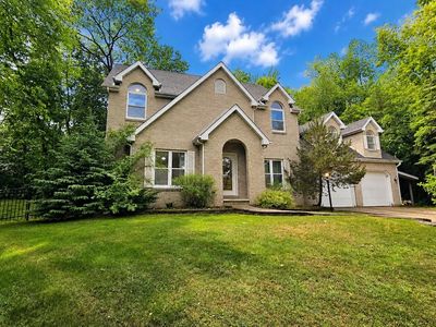 Property at 8411 Ridgeview Ct, Larsen, WI