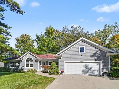 7430 Rock Hollow Ln
