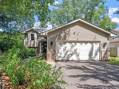 8755 Davenport St NE