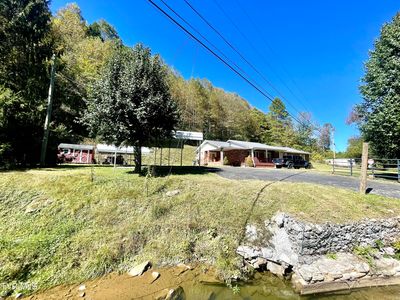 2989 Greenbrier Rd