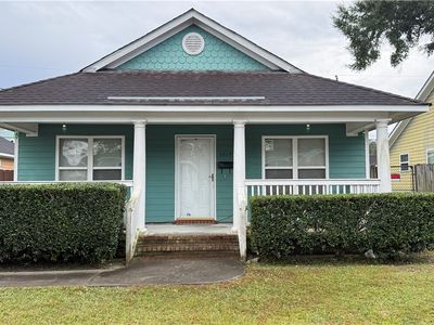 1219 E Waldburg Street