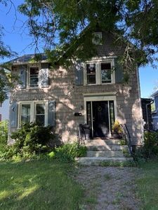 357 Riverside Ave