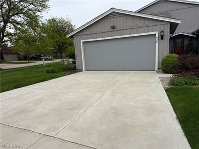 Property at 19281 Idlewood Trl, Strongsville, OH