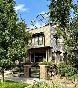 5536 S Curtice Street