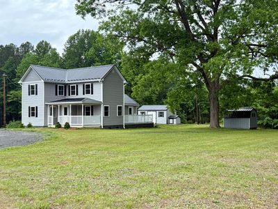 439 Valley Dr