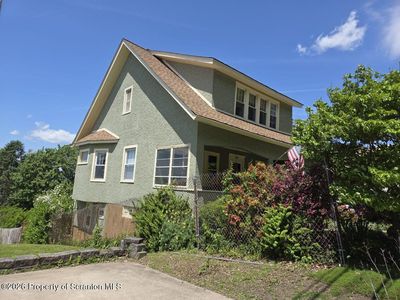 229 E Mountain Rd