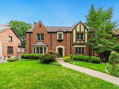 44 Broadview Dr