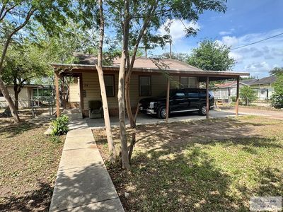 24 Border St