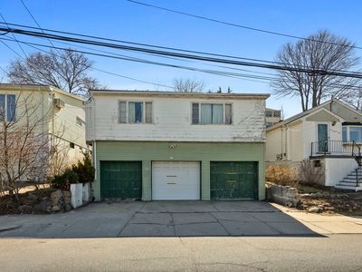 92-96 Waldemar Ave