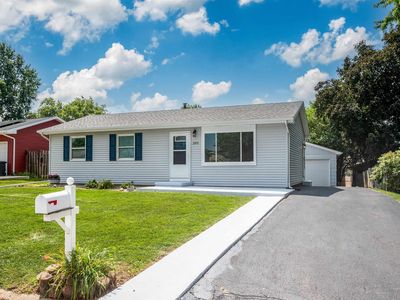 205 Mimosa Ln